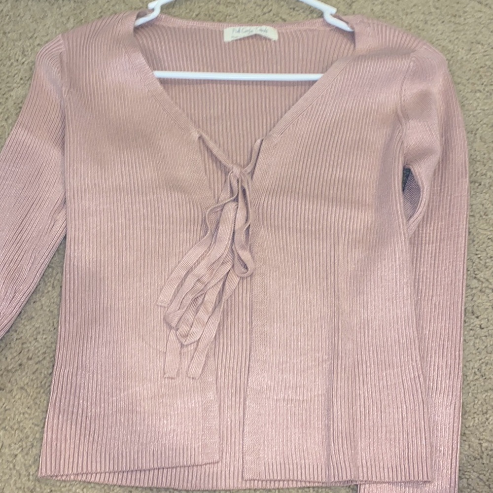 brand new haven’t worn it cream baby pink color tags are on it still!!